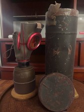 Masque à gaz ancien vintage militaria époque Seconde Guerre mondiale WW2 collect