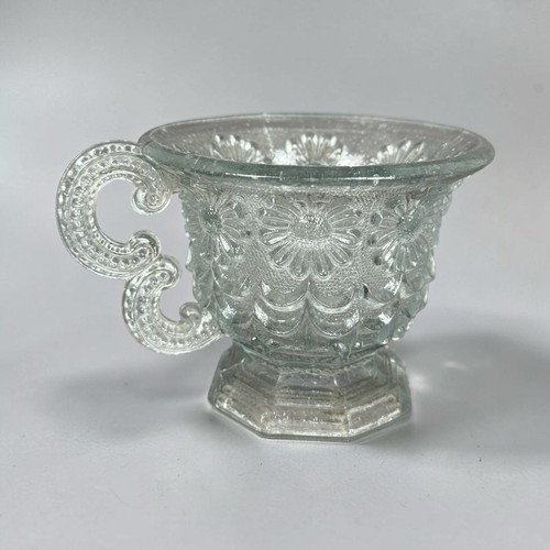 Tasse ancienne verre - tasse,