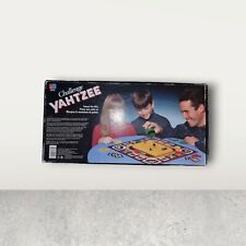 Jeu de société Challenge Yahtzee 1992 excellent état version Francaise jeux MB.