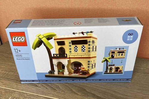 Lego 40590 houses the - of, world