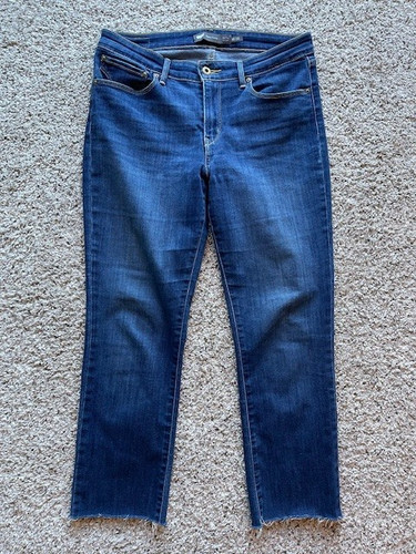 Levis demi curve mid - curve, rise