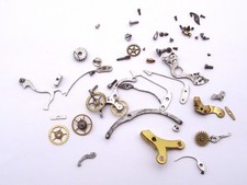 Lot de pièces de montres pour
