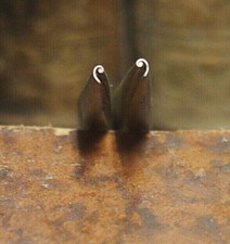 GILDING IRONS. LOT 2 VERY FINE BRONZE FLORETS.  ref F3 