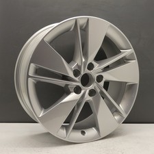 Audi Q2 Argent 18 " Alliage