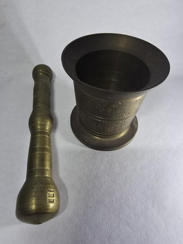 Grand mortier pilon - et,