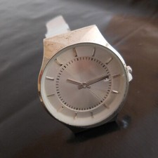 Montre STAINLESS STEEL BACK