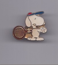 PIN'S . SCHULZ . LES PEANUTS 