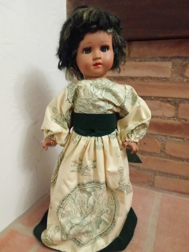 Belle poupee ancienne - belle,