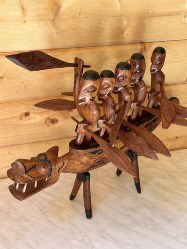 Bateau dragon africain rameur