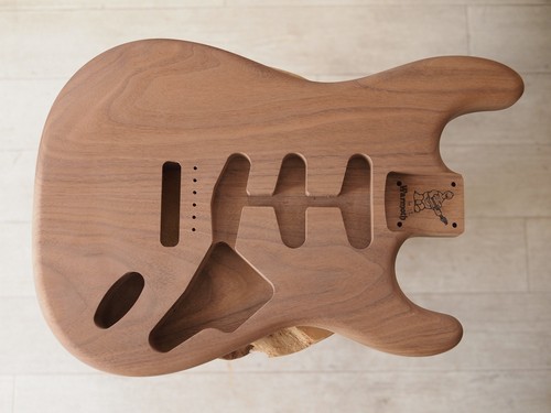 Corps stratocaster inachevé - corps,