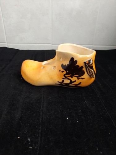 Chaussure soulier avec cigale - soulier,