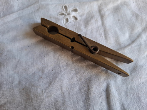 Bronze ancienne pince linge - ancienne,
