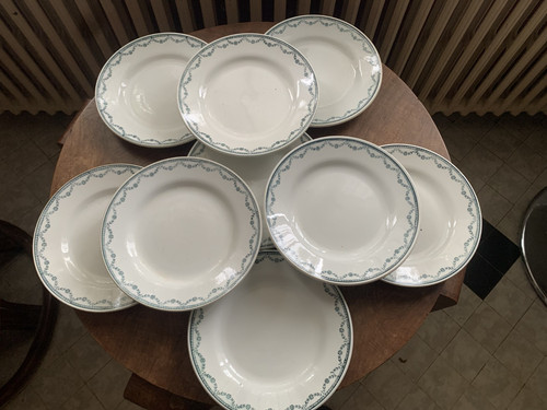 Anciennes assiettes plates - 9,
