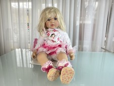 Poupée d'artiste Doris