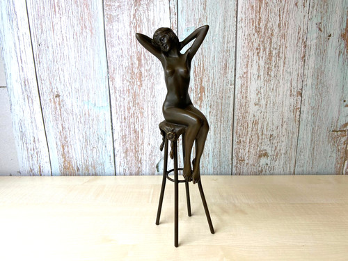 Sculpture bronze femme - femme, sur