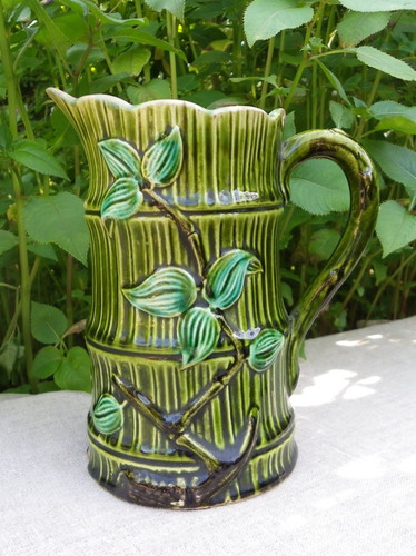 Ancien pichet barbotine de - en,