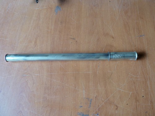 Ancienne pompe laiton tornade - pompe,