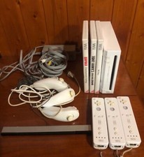 CONSOLE WII AVEC 4 JEUX