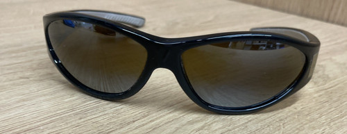 Lunettes soleil noires - de,