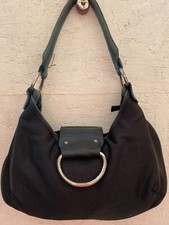 Joli sac à main en cuir