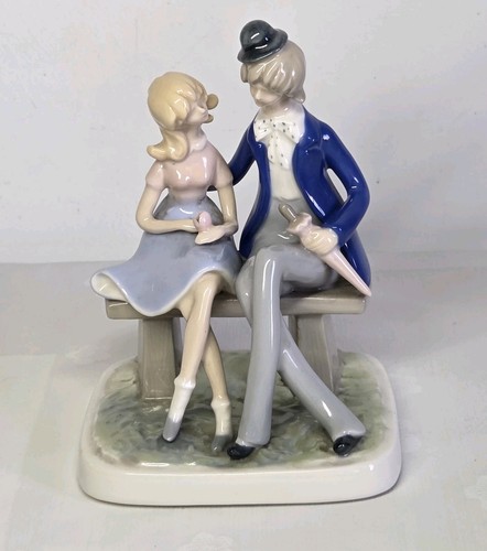 06m20 jolie statue groupe - 06m20,