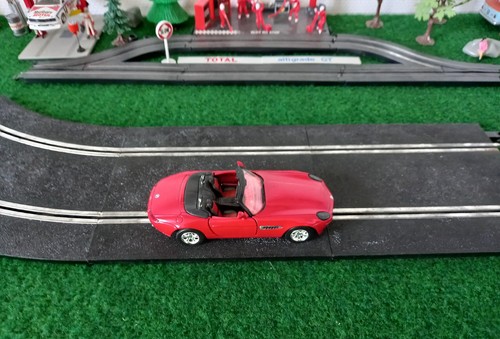Voiture bmw die - die, cast