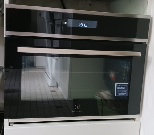 Four compact electrolux - four,