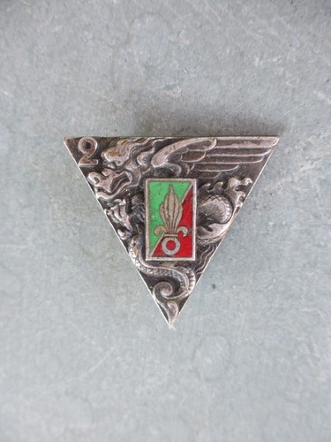 Rare insigne militaire 2ème