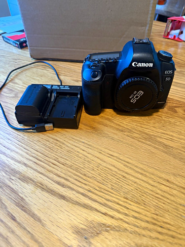 Canon eos mark 21 - eos,