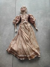 poupée ancienne de salon
