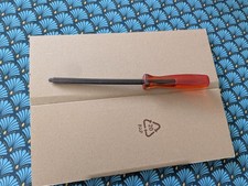 Un tournevis Facom type : AL-3 pour vis TACL.