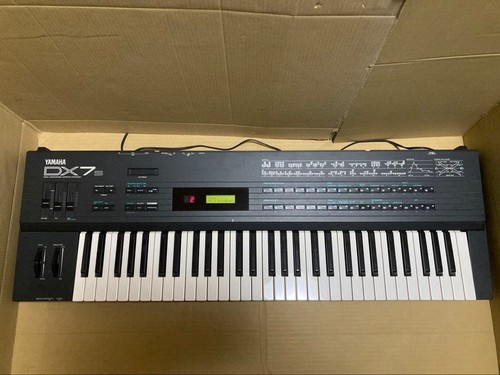 Yamaha dx7s synthétiseur - synthétiseur, 61