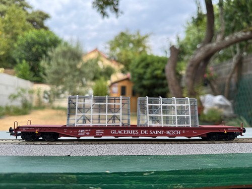 Models 12513 wagon - ls,