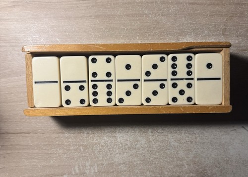 Jeux dominos ancien en - de,