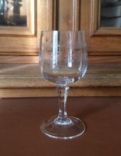 verre a vin rouge Cristal d'Arques modele Matignon
