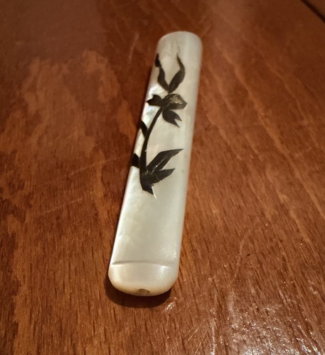 Ancien fume cigarette - en, nacre