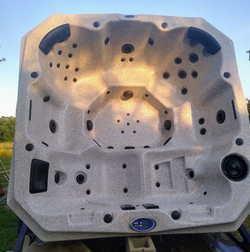 Jacuzzi square hot tub - jacuzzi,