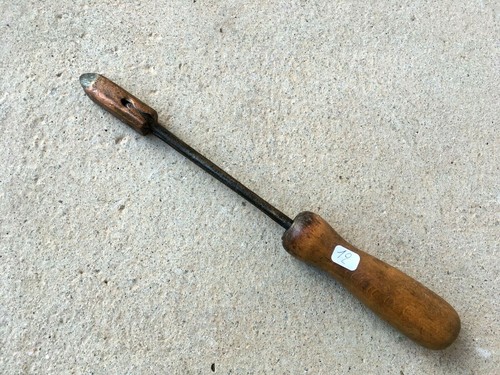 Old tool outil - old,