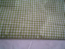 COUPE TISSU  COTON CARREAUX VICHY VERT ET BLANC
