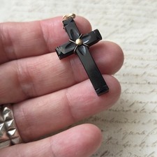 Pendentif Croix en Or et Verre