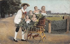 CPA FANTAISIE / REPRESENTANT DES BEBES / PORTEUR DE BEBES / CARIOLE