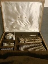 Christofle Spatours, Ménagère  de 37 pièces en métal argenté .