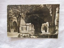 CPSM BOUCHES DU RHONE 13 SALON DE PROVENCE LA FONTAINE MOUSSUE