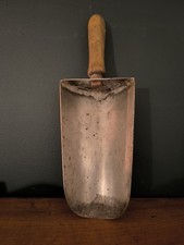 Ancienne Pelle En Inox