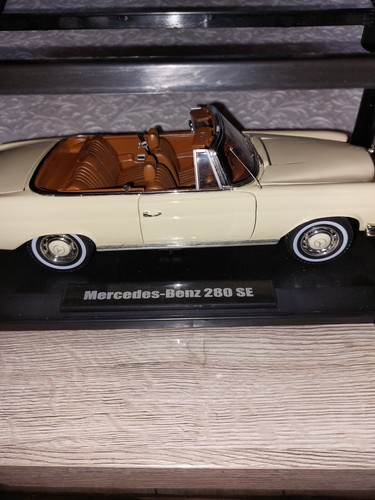 Voiture miniature mercedes 280 - mercedes,