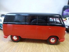 VW VOLKSWAGEN T1 SPLIT SCREEN RED/BLACK PANEL VAN COMBI1/43 SOLIDO