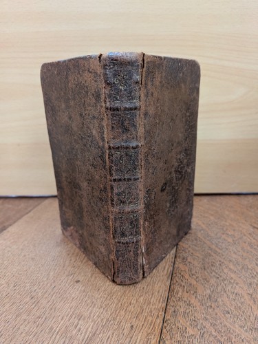 Livre ancien comparaison de - livre,
