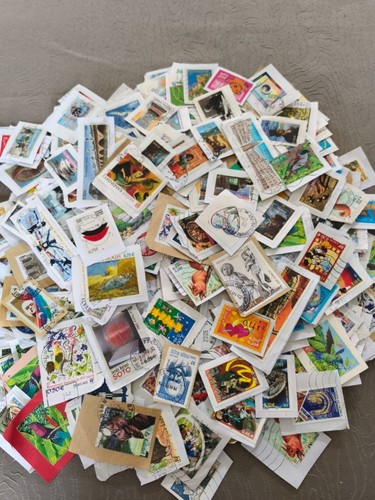Lot kilo timbres de - lot,