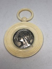 Ancienne Médaille de berceau
