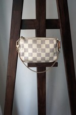 Louis Vuitton pochette en